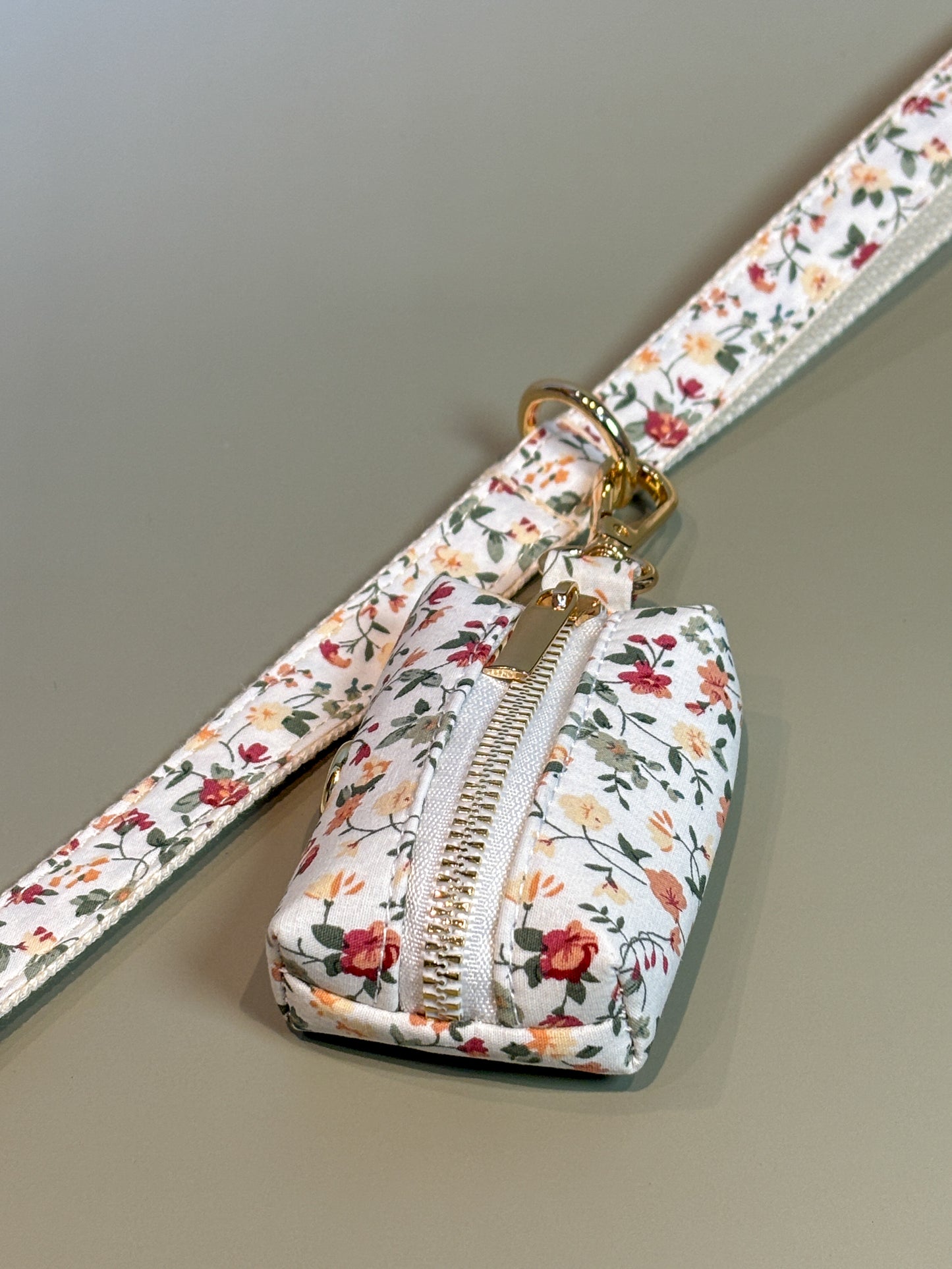 Spring Cream Floral Lead