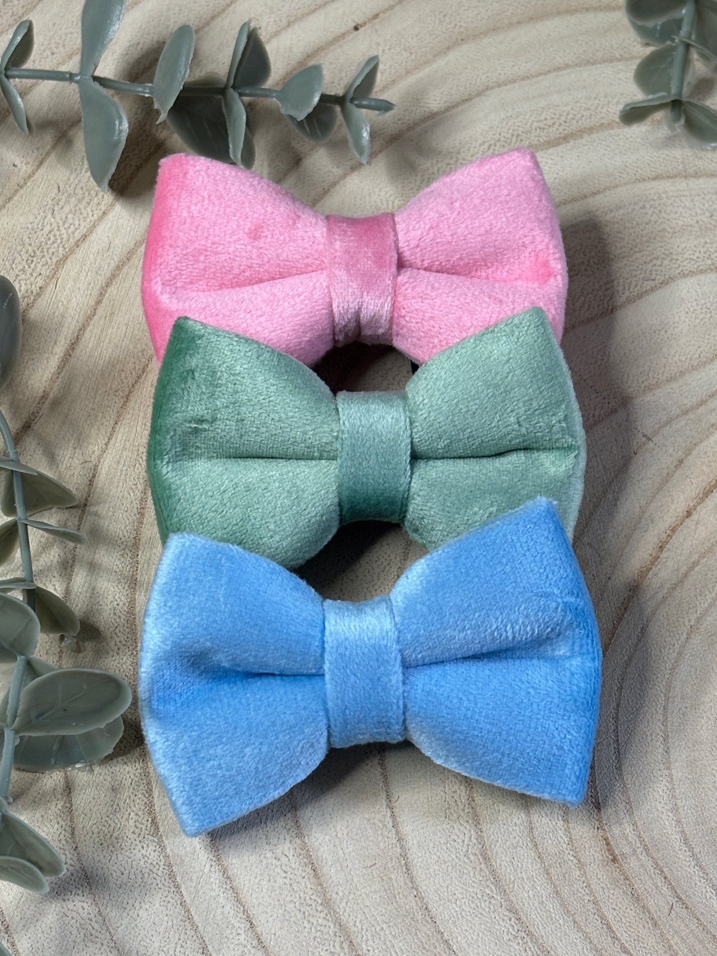 Velvet Puppy Bow
